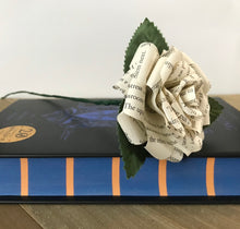 Load image into Gallery viewer, Book Page Paper Rose Bouquet